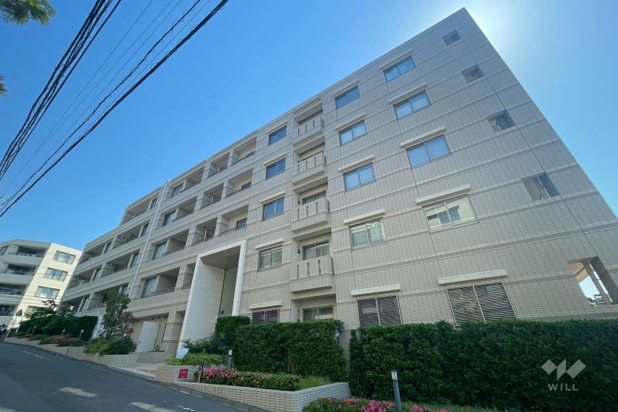 ブリリアヒルズ宮前平の外観（南西側から）　