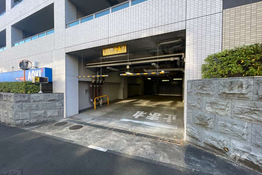 駐車場の出入り口