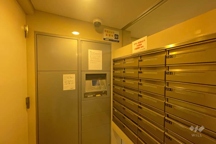 宅配ボックスと集合ポスト