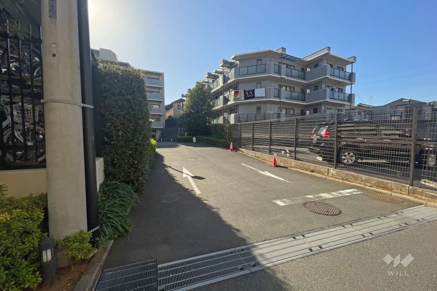 駐車場の出入り口