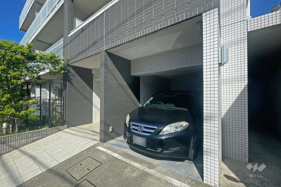 敷地内駐車場（屋内平面式）