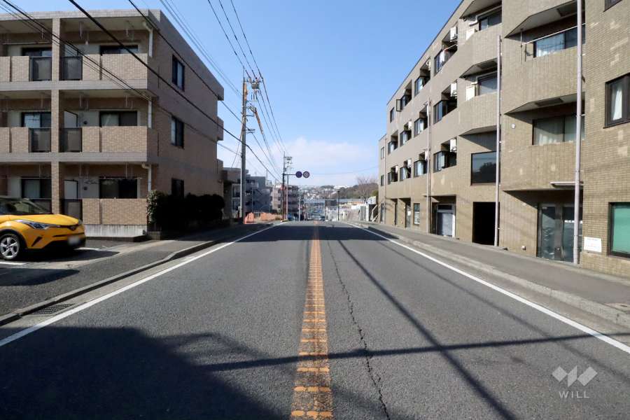 敷地南西側の前面道路