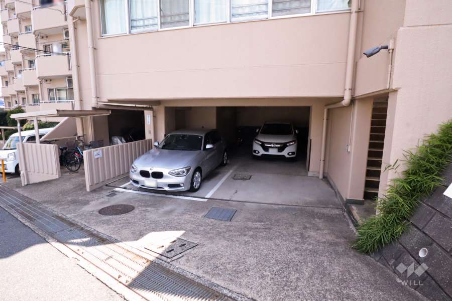 敷地内駐車場（屋内平面式）