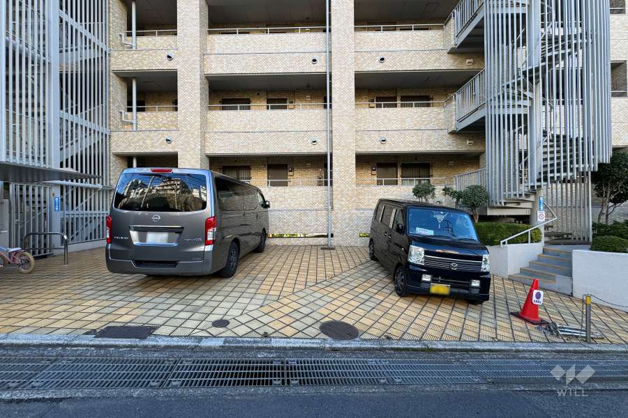 敷地内駐車場（屋外平面式）