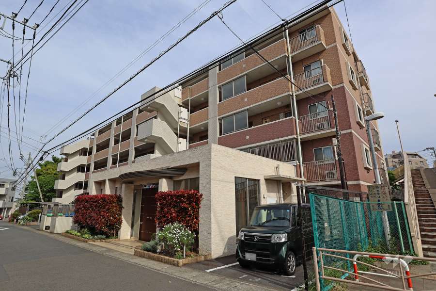 ジェイパレス宮崎台の外観（北西側から）