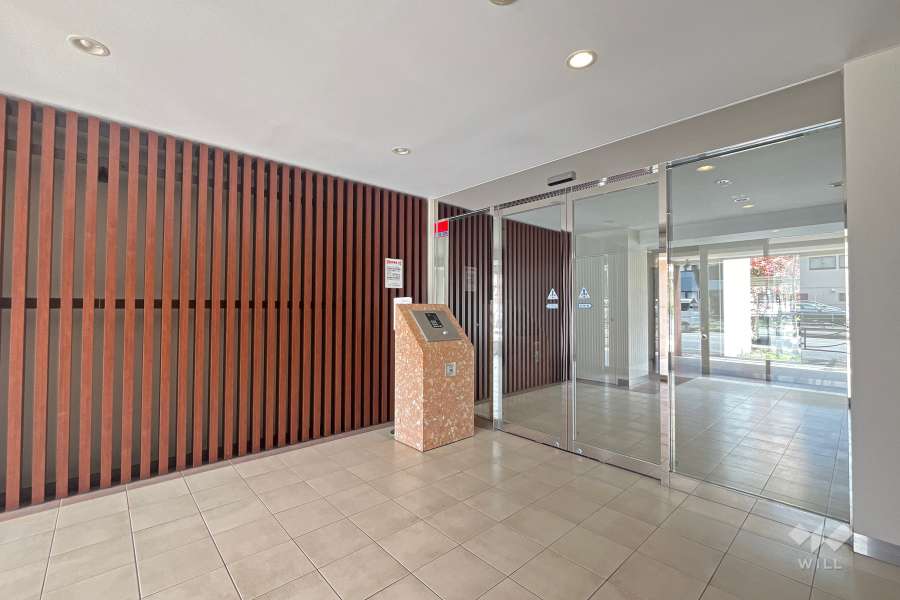 エントランスはオートロック付きです。