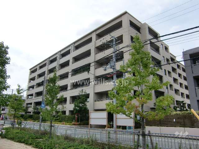 フロントレジデンス西宮北口の外観（南東側から）