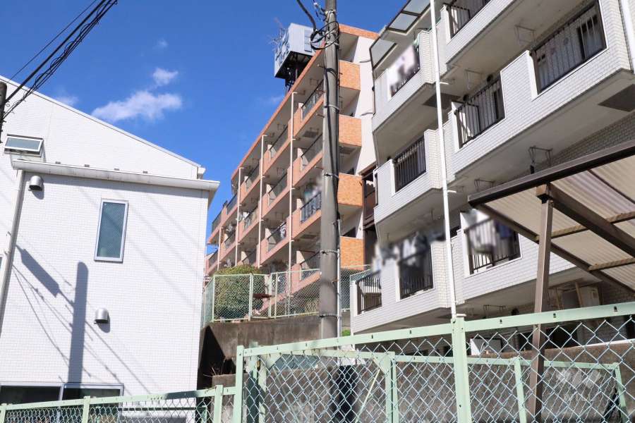 スカール梶ヶ谷の外観(南東側から)