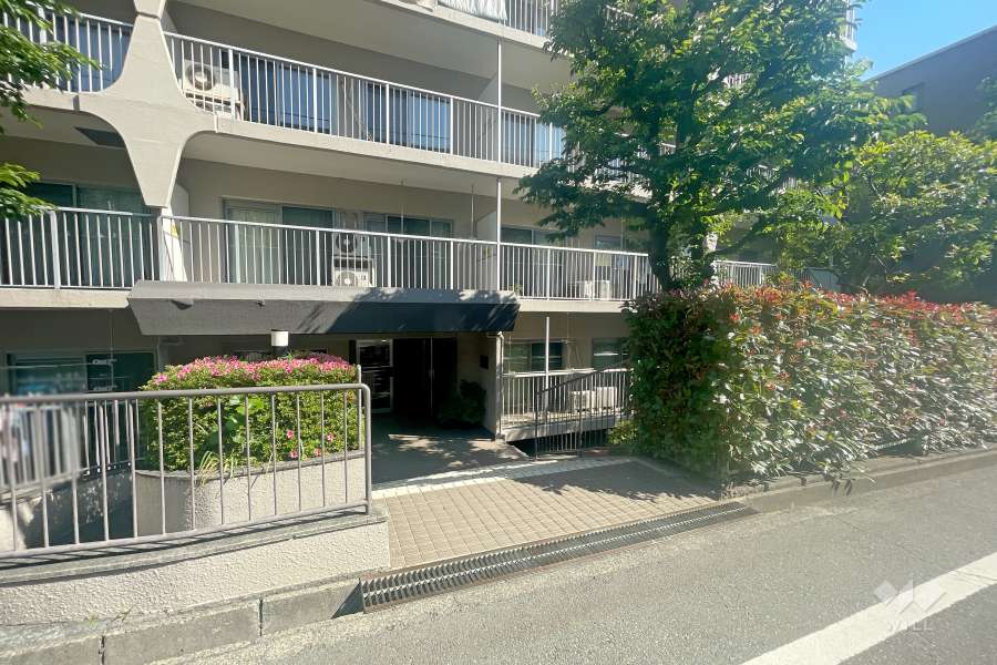 エントランスアプローチ　