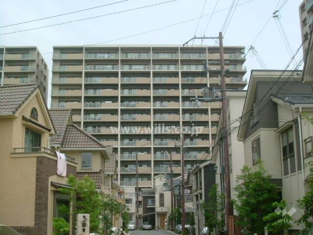 グリーンラグーナ甲子園 Ｂ1棟の外観