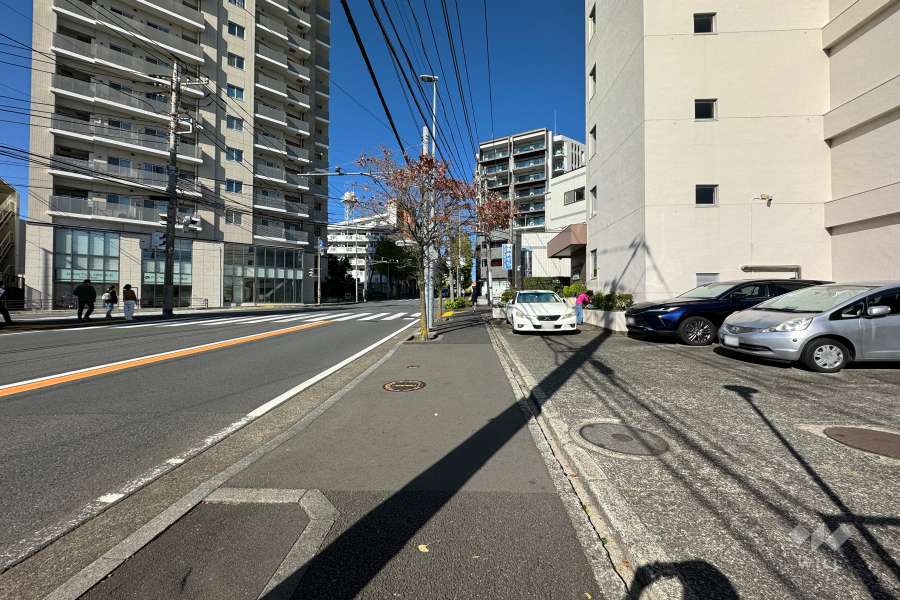 敷地南西側の前面道路