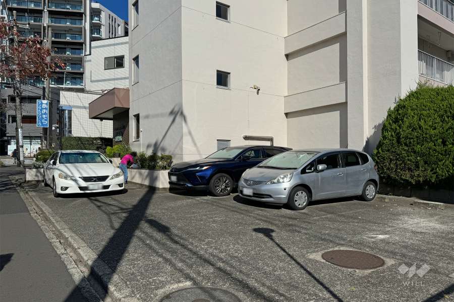 敷地内駐車場（屋外平面式）