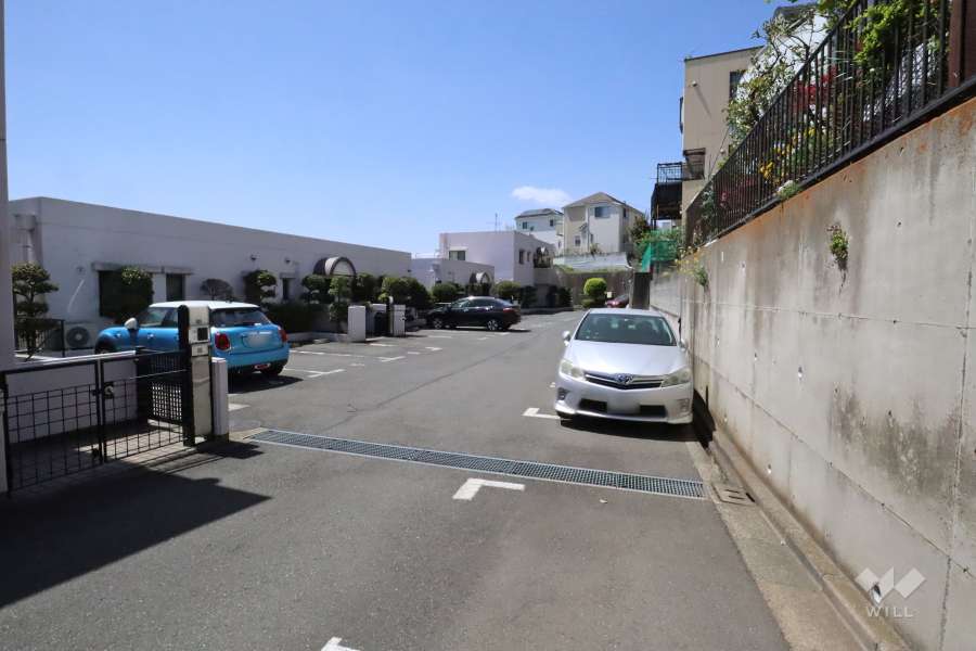 敷地内駐車場（屋外平面式）