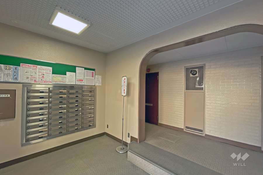 エントランス内と共用ポスト