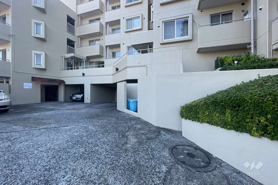 敷地内駐車場（屋外平面式・屋内平面式）