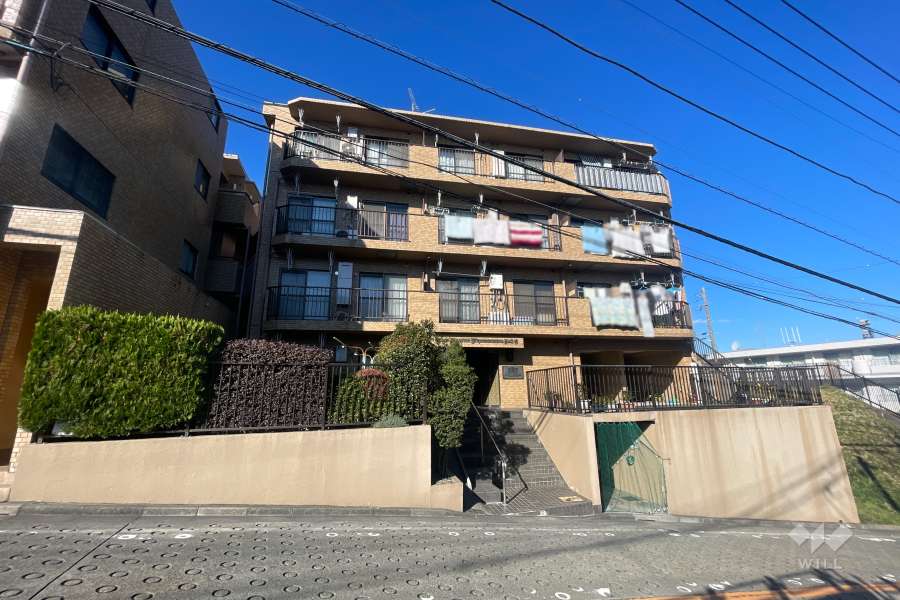 ライオンズマンション宮前平第3の外観（南東側から）