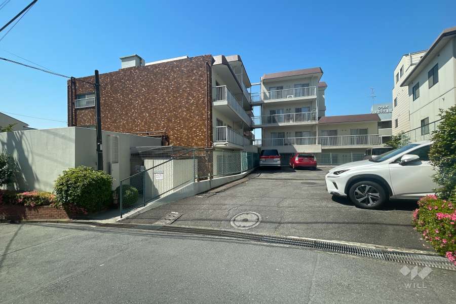 パールハイム宮前平の外観（北東側から）