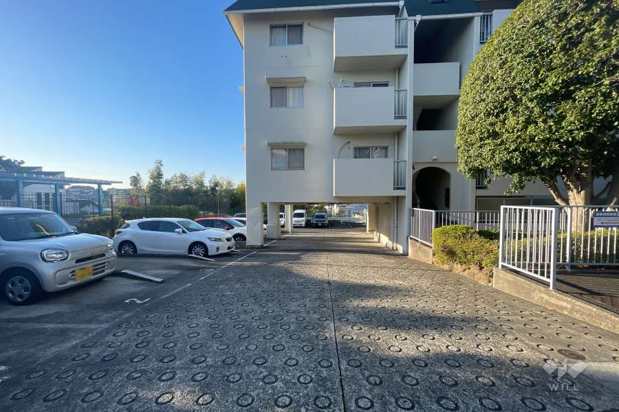 敷地内駐車場（屋外平面式）