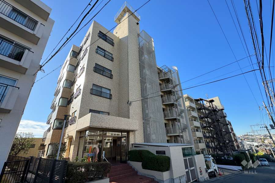 ニューウェルテラス宮前平Ｃ棟の外観（北東側から）.