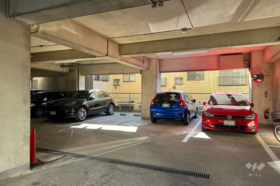 敷地内駐車場（屋内平面式）