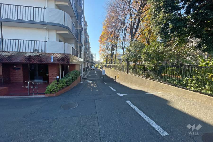 敷地内駐車場（屋外平面式）