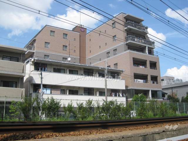 セレッソコート西宮北口リアライズの外観（南西側から）