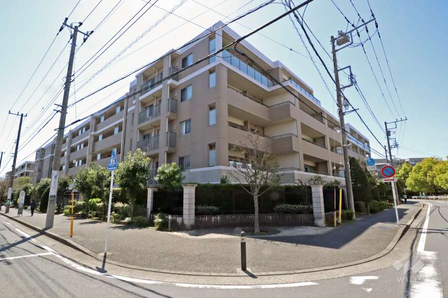 ドレッセ美しの森シルフィーノウエストウィングの外観（E棟/北側から）