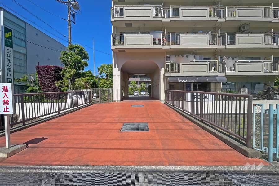 エントランスアプローチ