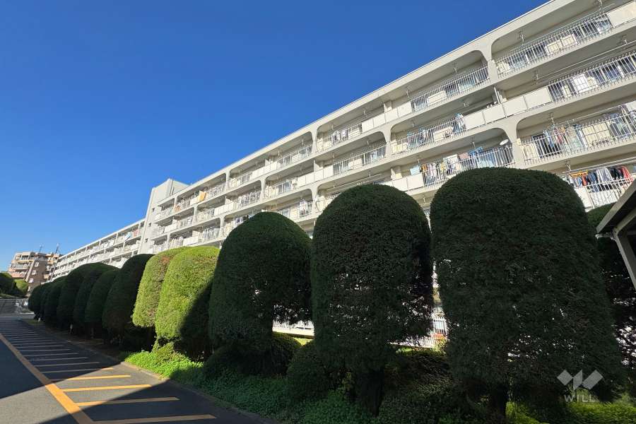 宮前平富士通ハイツＡ棟の外観（南東側から）