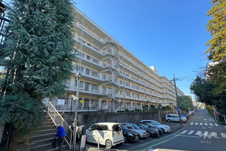 宮前平富士通ハイツＡ棟の外観（北東側から）