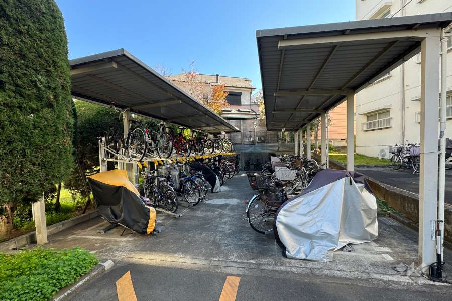 駐輪場（屋根付き）