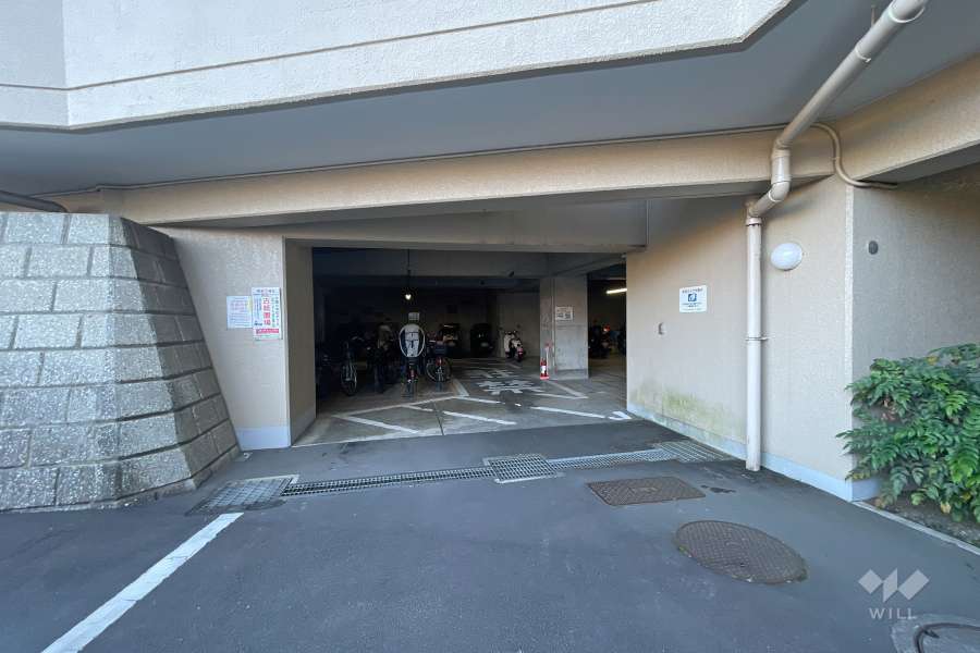 屋内に設けられた駐輪場