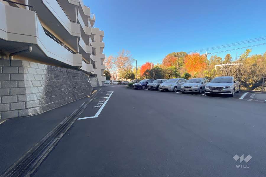 敷地内駐車場（屋外平面式）