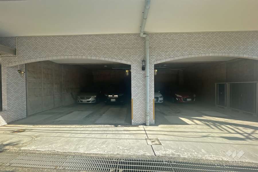 敷地内駐車場（屋内平面式）