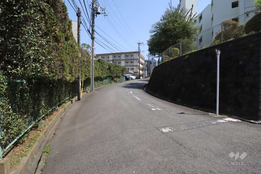 敷地北側の前面道路　