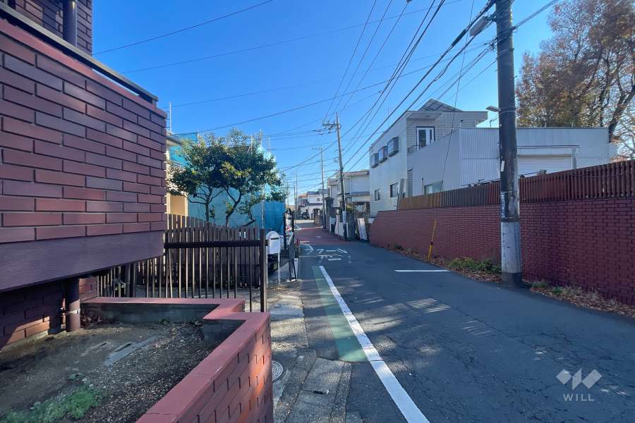 敷地南東側の前面道路　