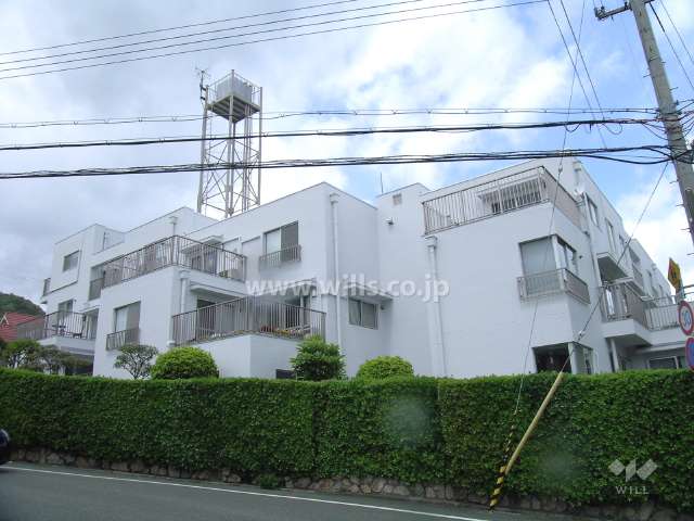夙川台サンハイツＣ棟の外観（南側から）
