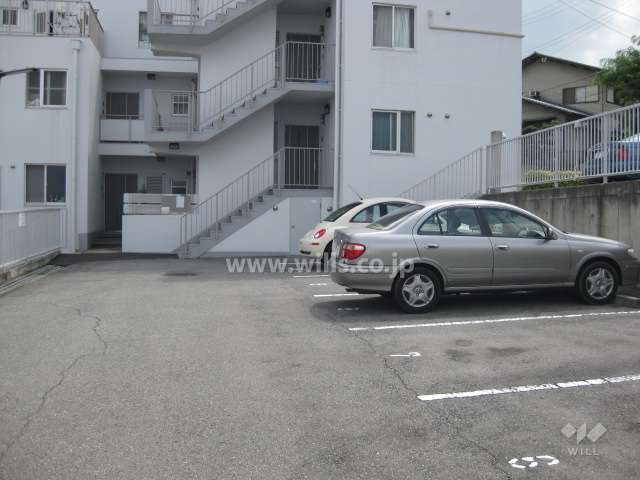 敷地内駐車場（屋外平面式）