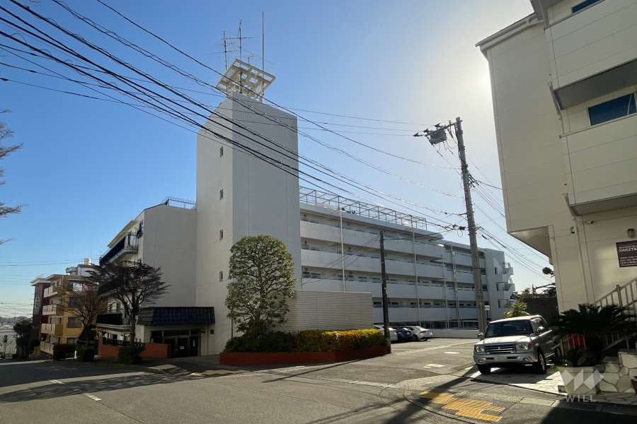 秀和宮崎台レジデンスの外観（北西側から）