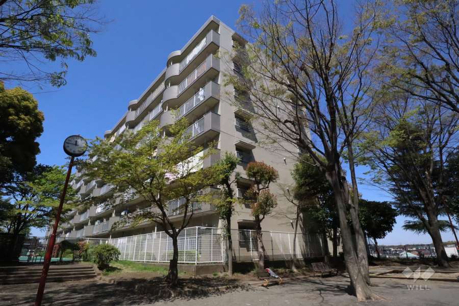 グリーンコーポ多摩プラザＢ棟の外観