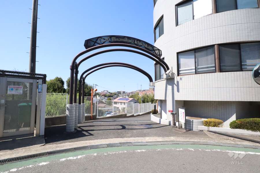 敷地入り口
