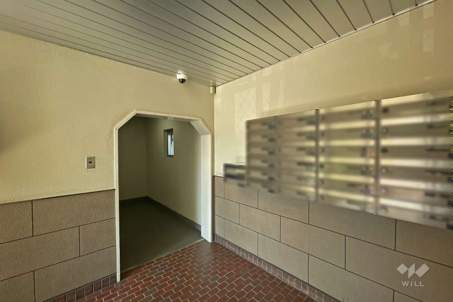 エントランス（共用ポスト）