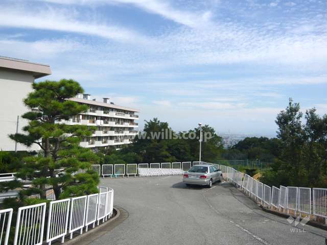 駐車場出入り口