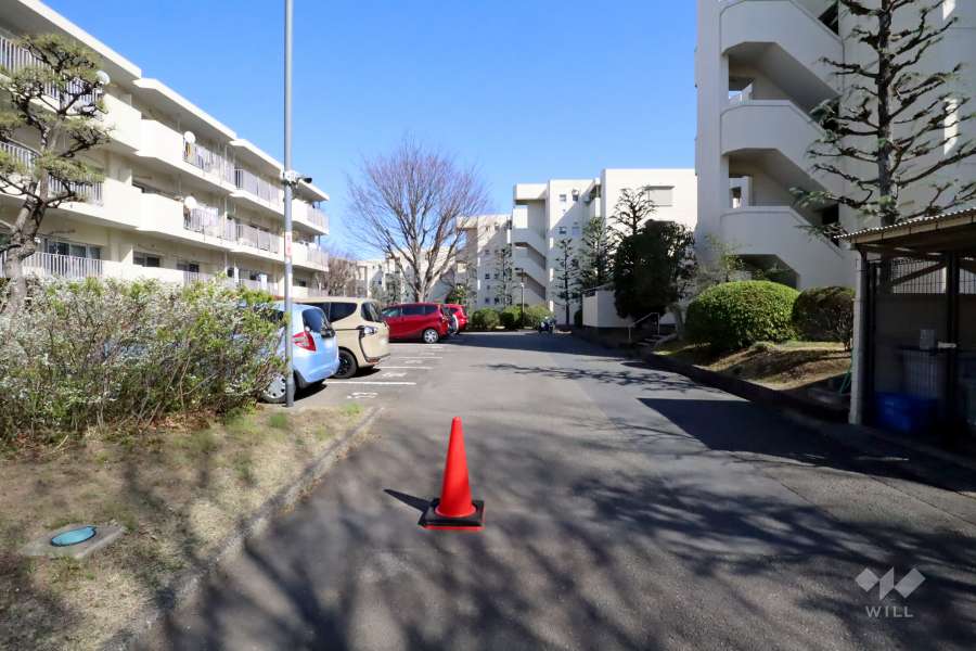 敷地内駐車場（屋外平面式）