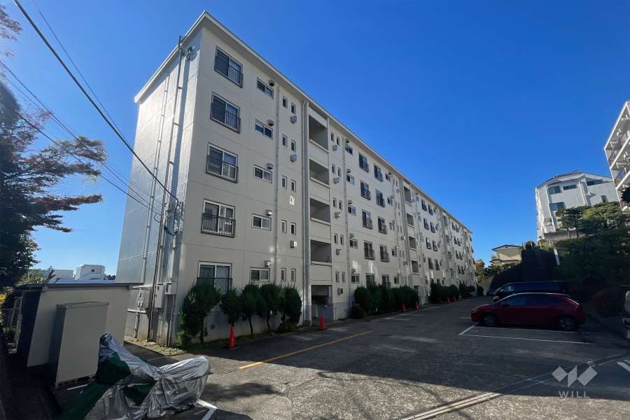 東急ドエル宮前平サニーヒルＢ棟の外観（北東側から）