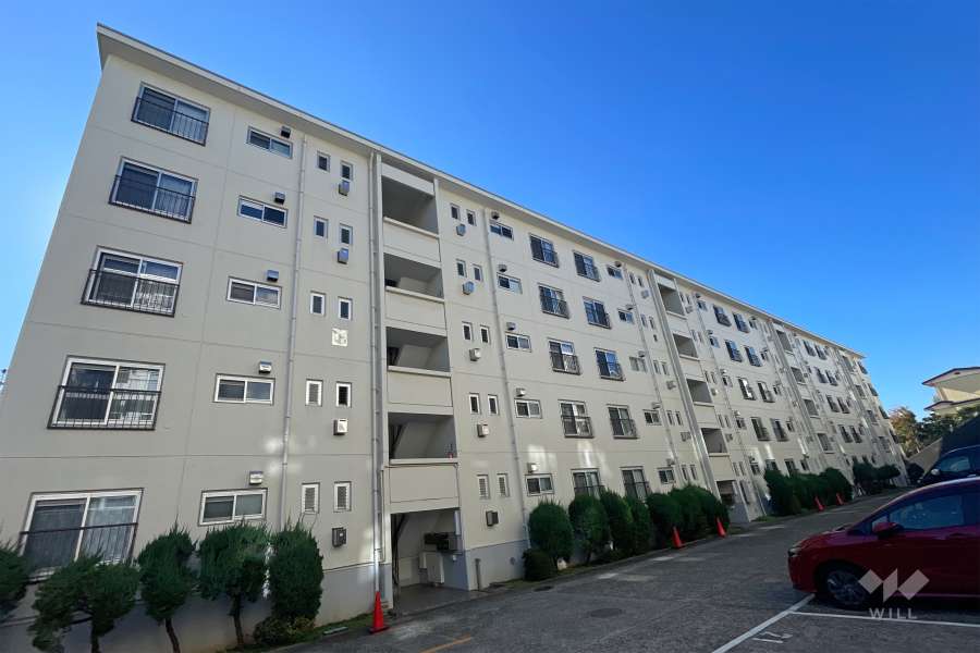 東急ドエル宮前平サニーヒルＢ棟の外観（北東側から）