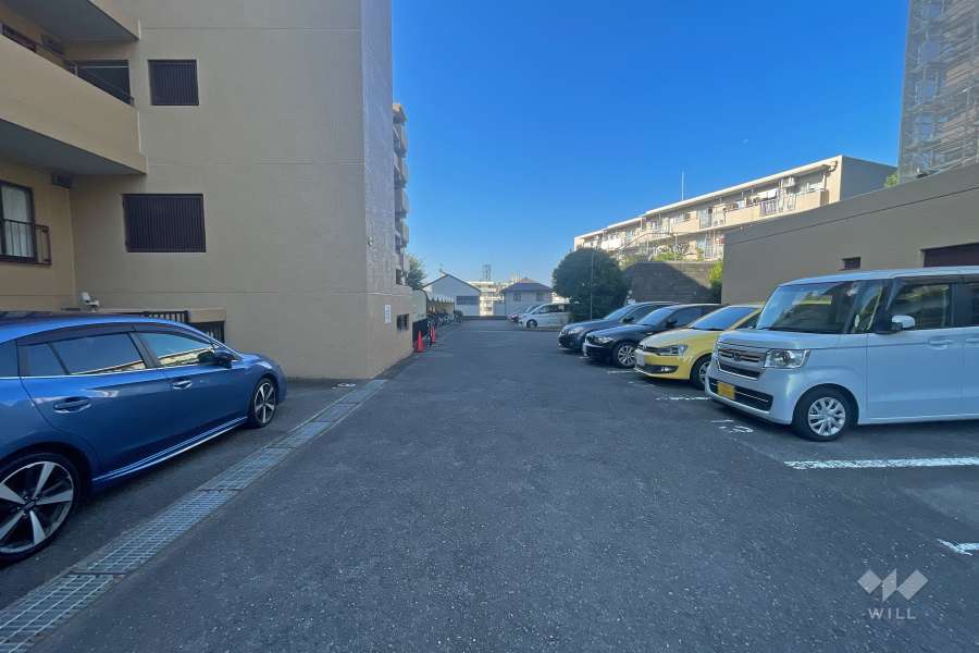 敷地内駐車場（屋外平面式）