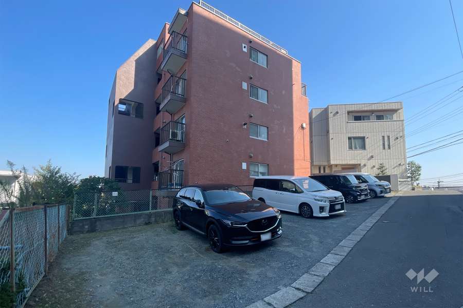 シャンボール鷺沼の外観（西側から）