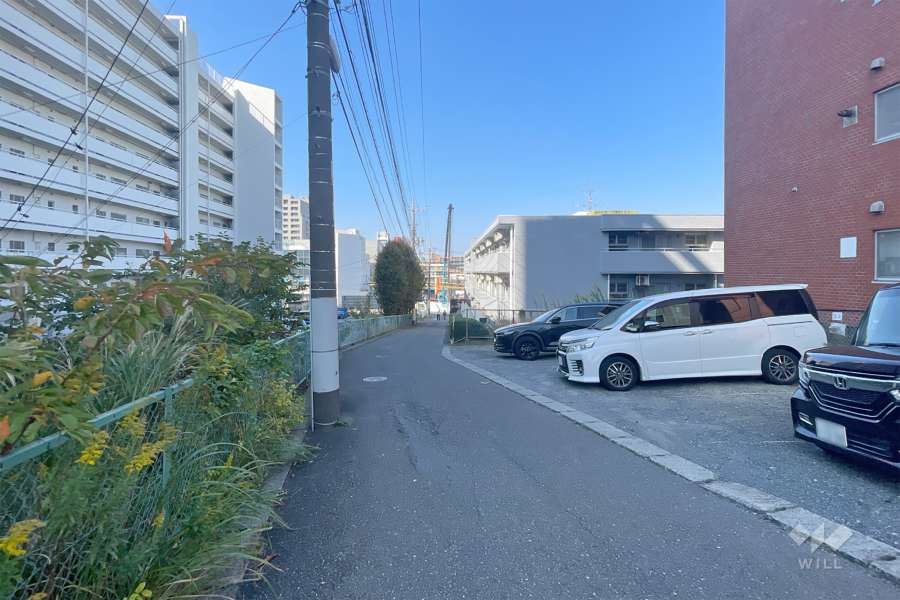 敷地南西側の前側道路