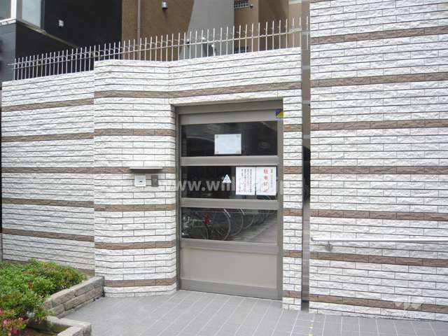 駐輪場出入り口